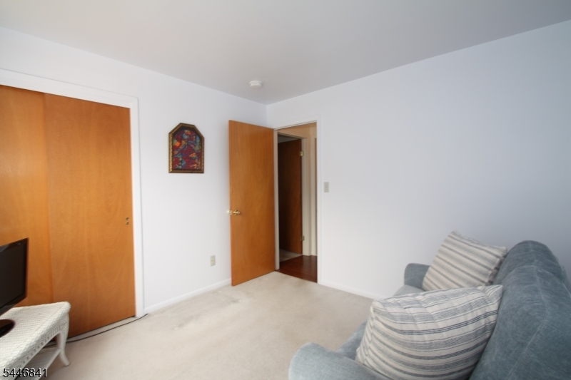 27 Gracie Road East Hanover, NJ 07936 - Photo 12 of 17