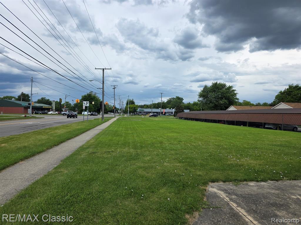 30006 Utica Road Roseville, MI 48066 - Photo 1 of 4