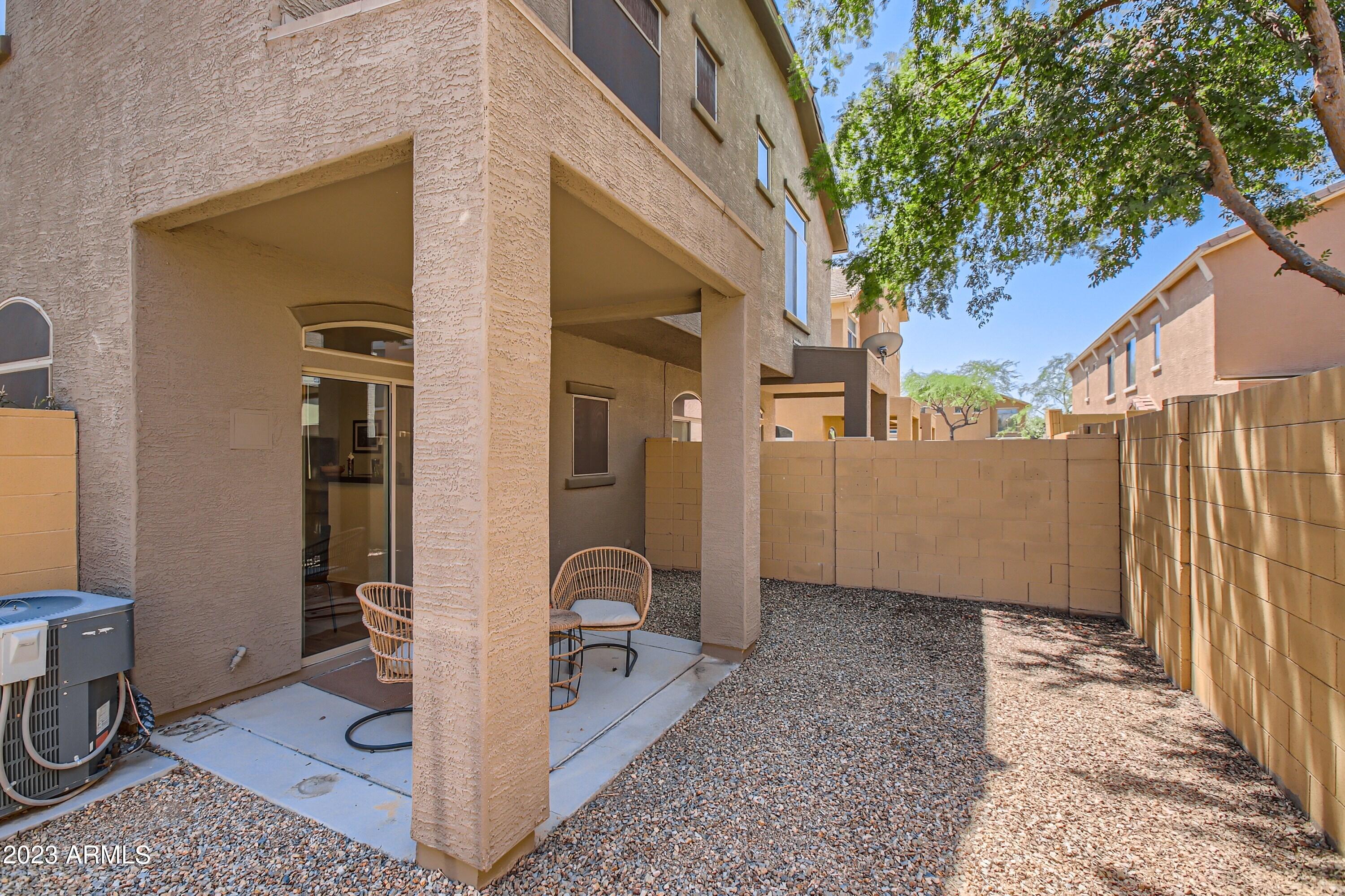 2150 East Bell Road, Unit 1040 Phoenix, AZ 85022 - Photo 25 of 28 27 Back Yard