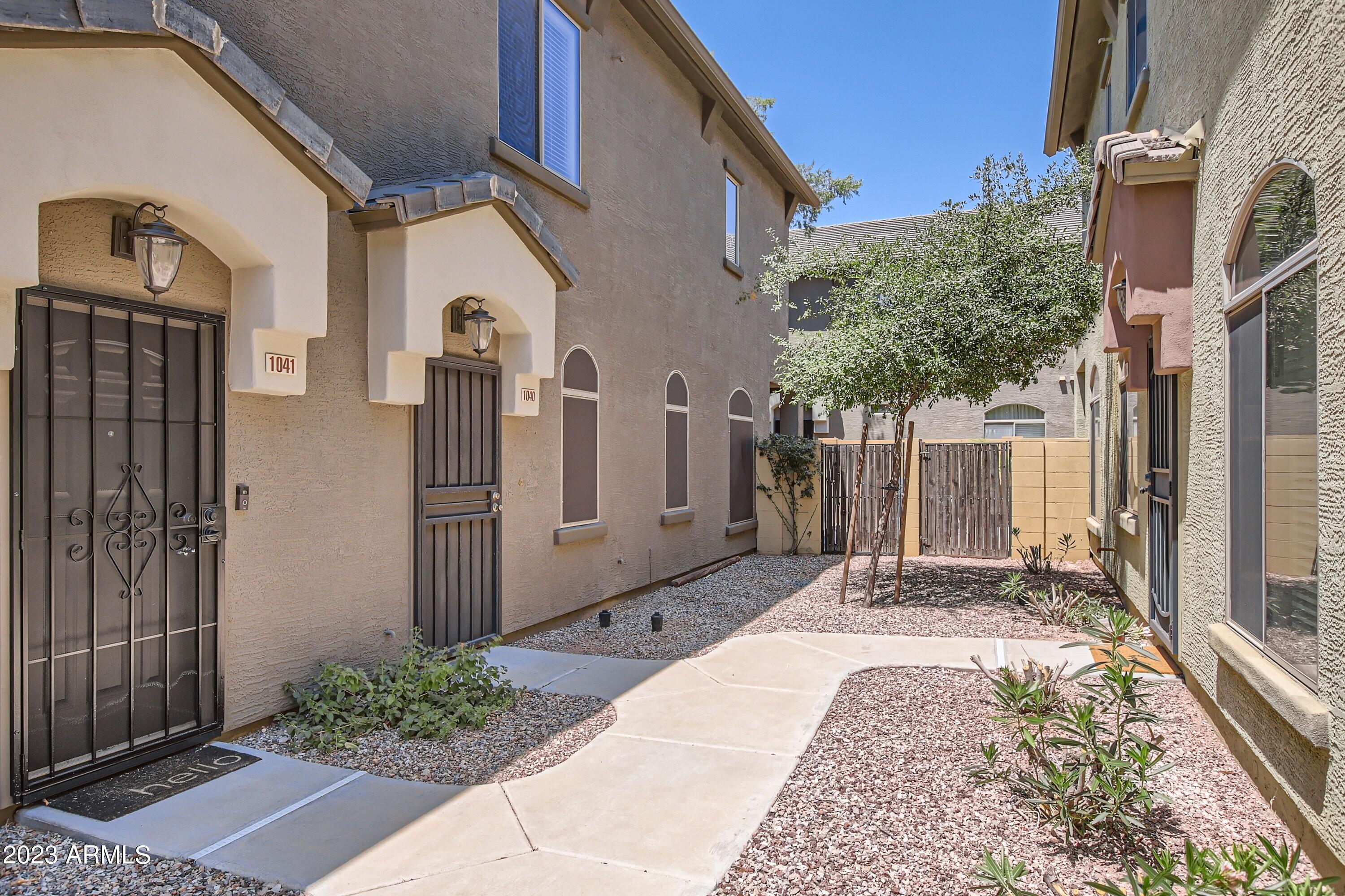 2150 East Bell Road, Unit 1040 Phoenix, AZ 85022 - Photo 3 of 28 03 Exterior Front Entry