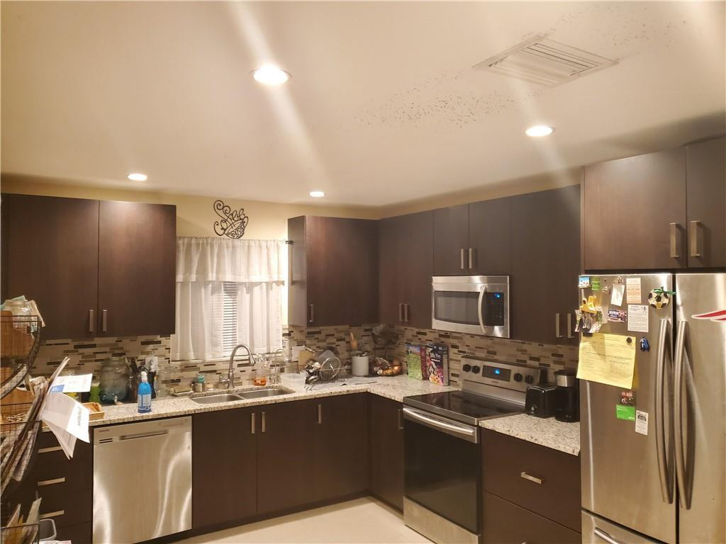 22592 Lombard Avenue Boca Raton, FL 33428 - Photo 2 of 17 Photo 2