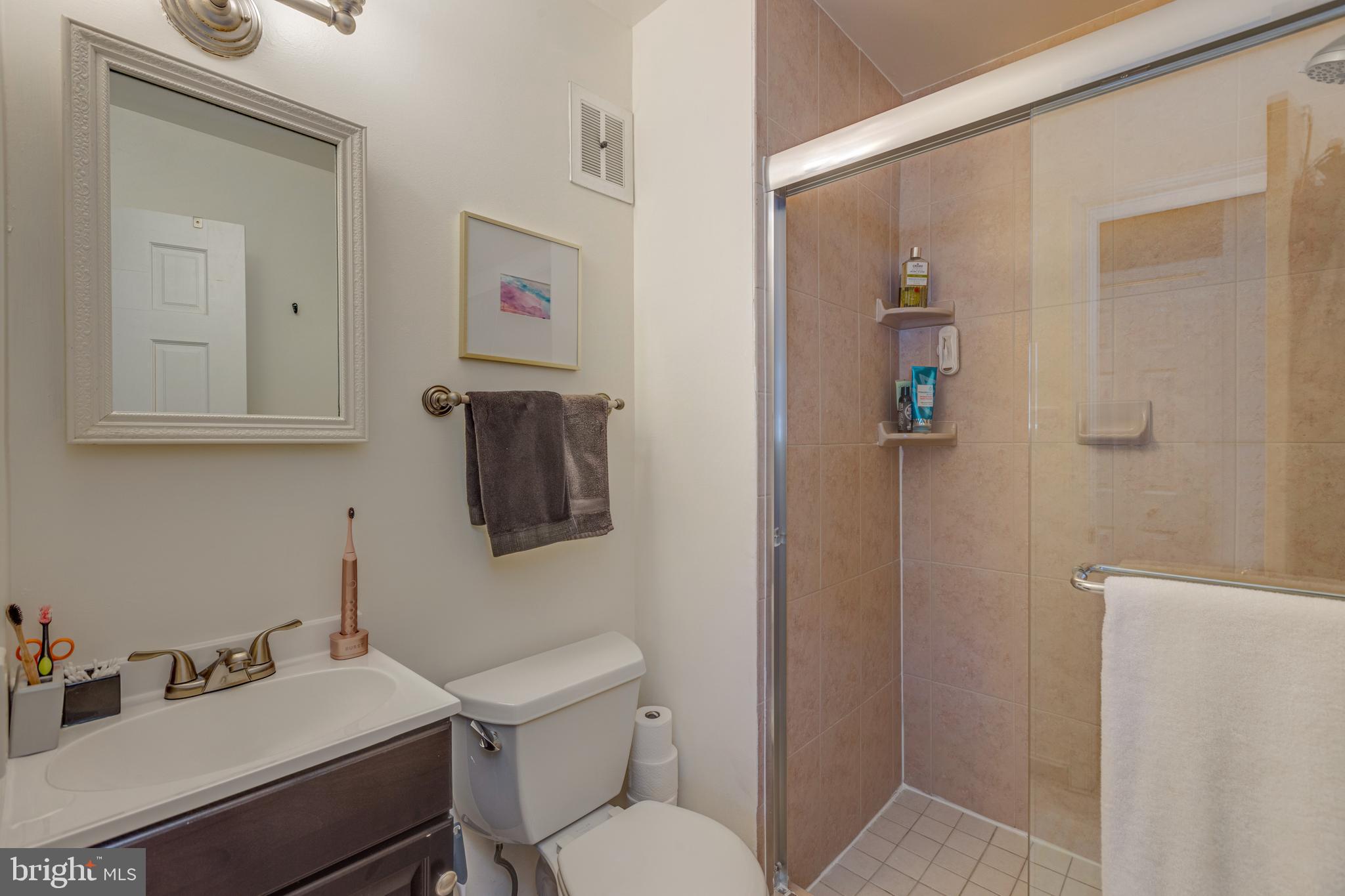 8730 Old Courthouse Road Vienna, VA 22182 - Photo 27 of 66 Gallery Image 27