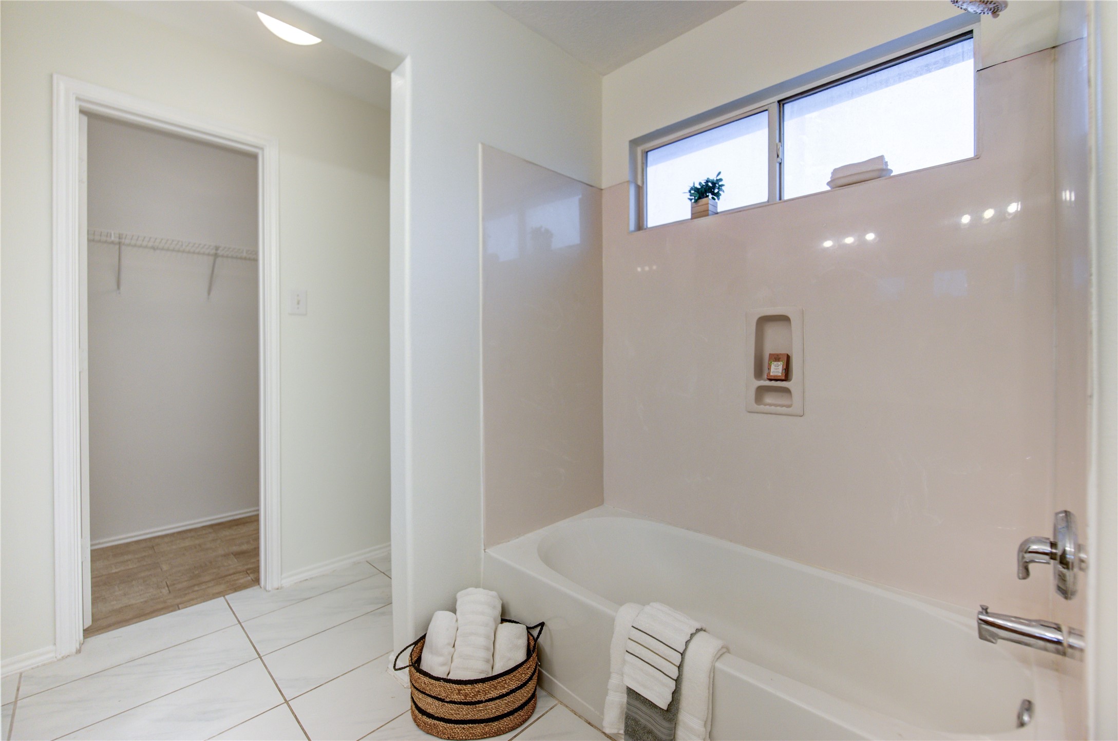 9926 Myrtle Field Lane Houston, TX 77044 - Photo 22 of 34
