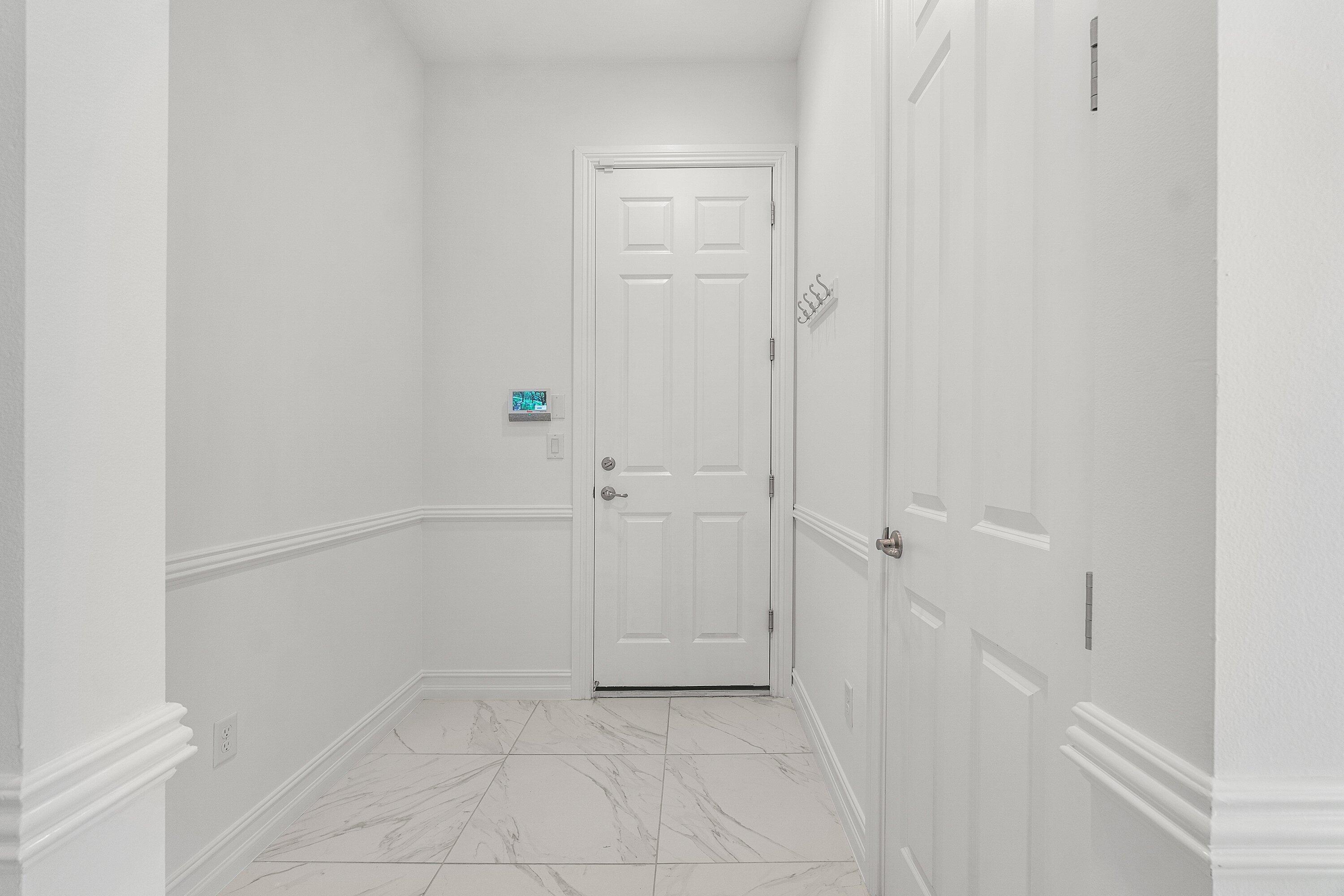 11902 Palermo Road Parkland, FL 33076 - Photo 25 of 48 Garage Entry