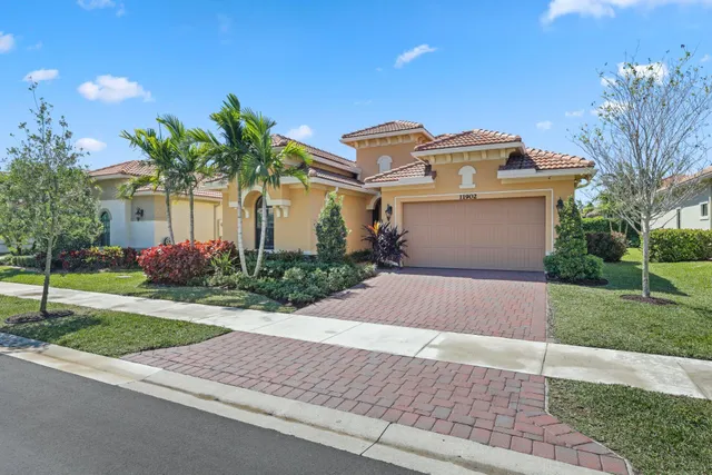 $949,000 | 11902 Palermo Road, Parkland, FL 33076