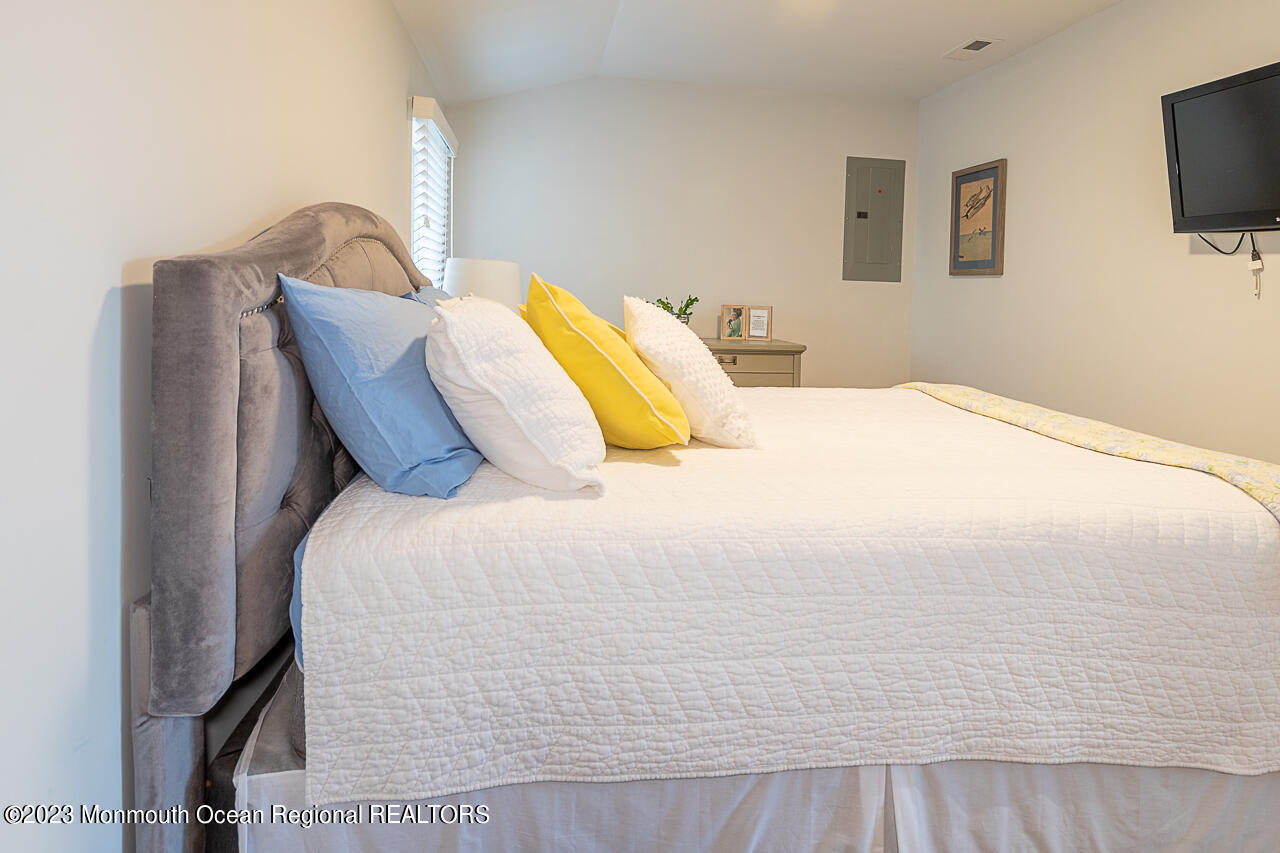 337 Kingfisher Road Tuckerton, NJ 08087 - Photo 20 of 41 337KingFisherIMG_6269-HDR