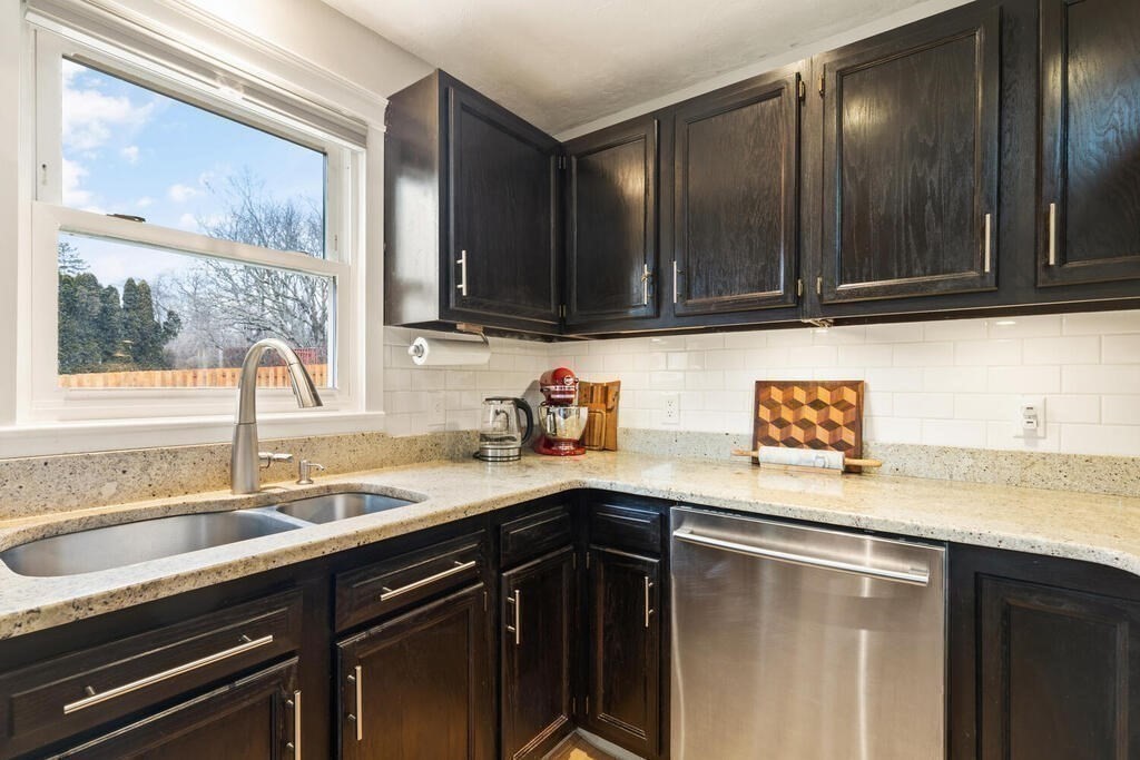 31 Broughton Road Worcester, MA 01607 - Photo 22 of 34 Gallery Image 22