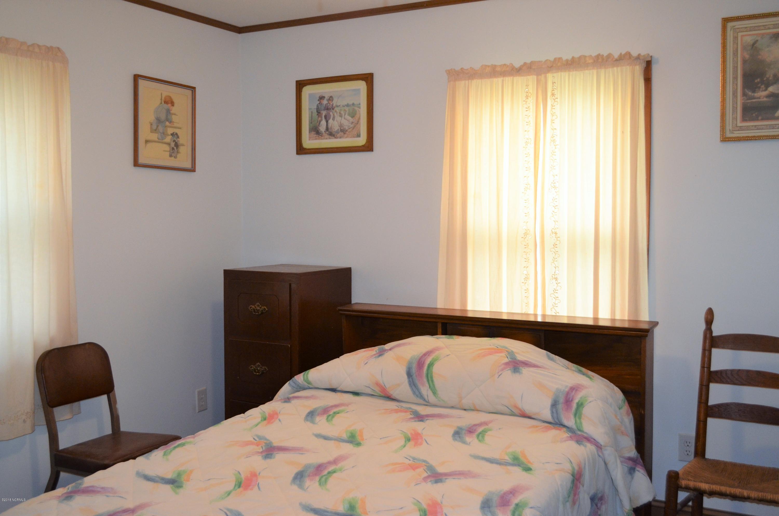 167 Piver Road Beaufort, NC 28516 - Photo 11 of 36 DSC_0541 - Copy