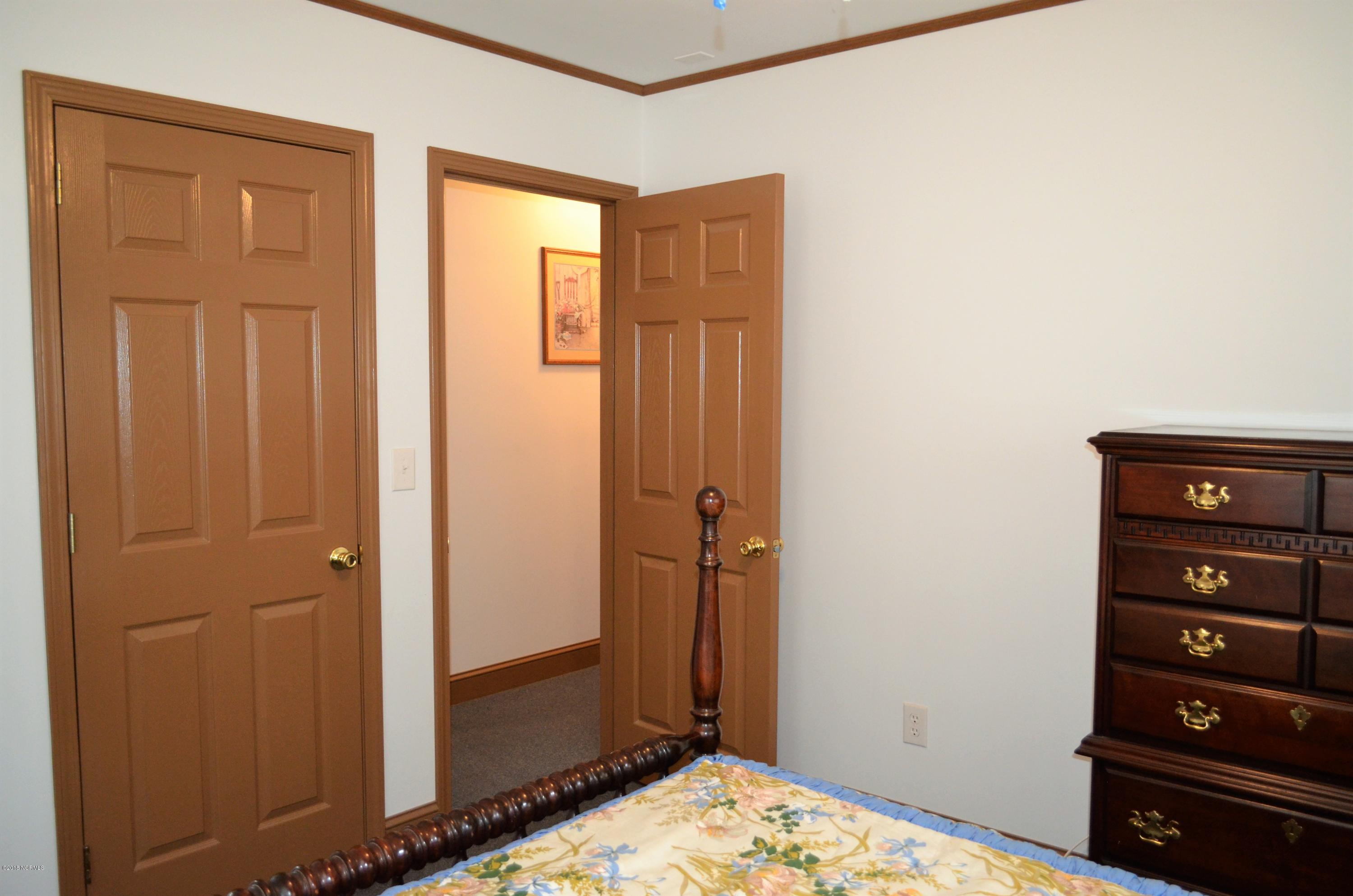 167 Piver Road Beaufort, NC 28516 - Photo 16 of 36 DSC_0547