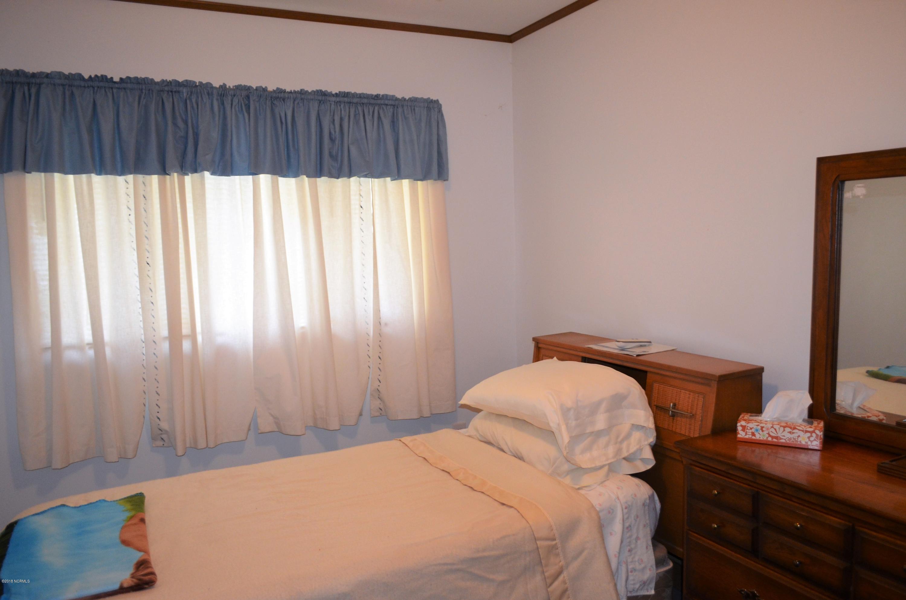 167 Piver Road Beaufort, NC 28516 - Photo 20 of 36 DSC_0552