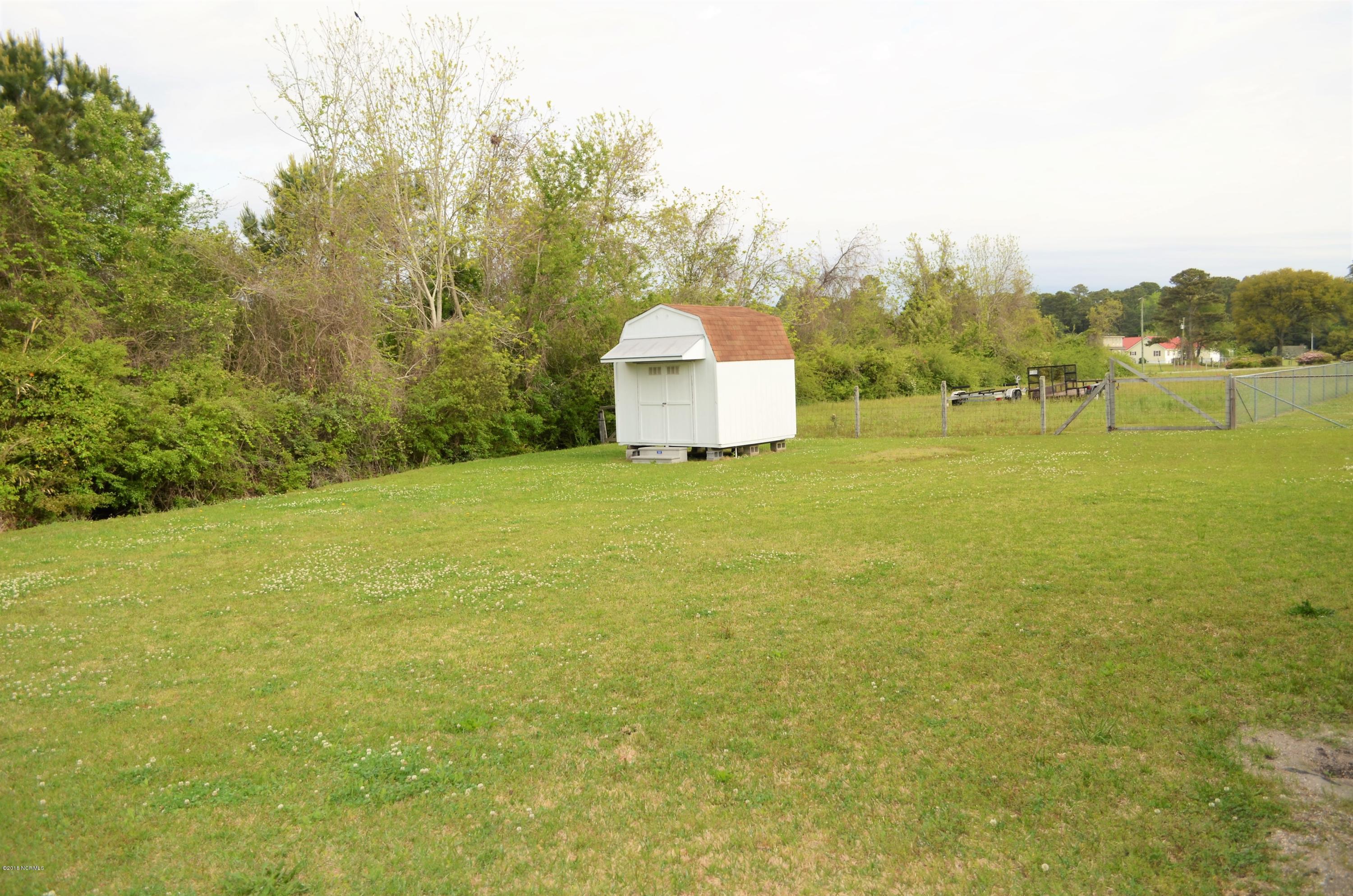 167 Piver Road Beaufort, NC 28516 - Photo 21 of 36 DSC_0554