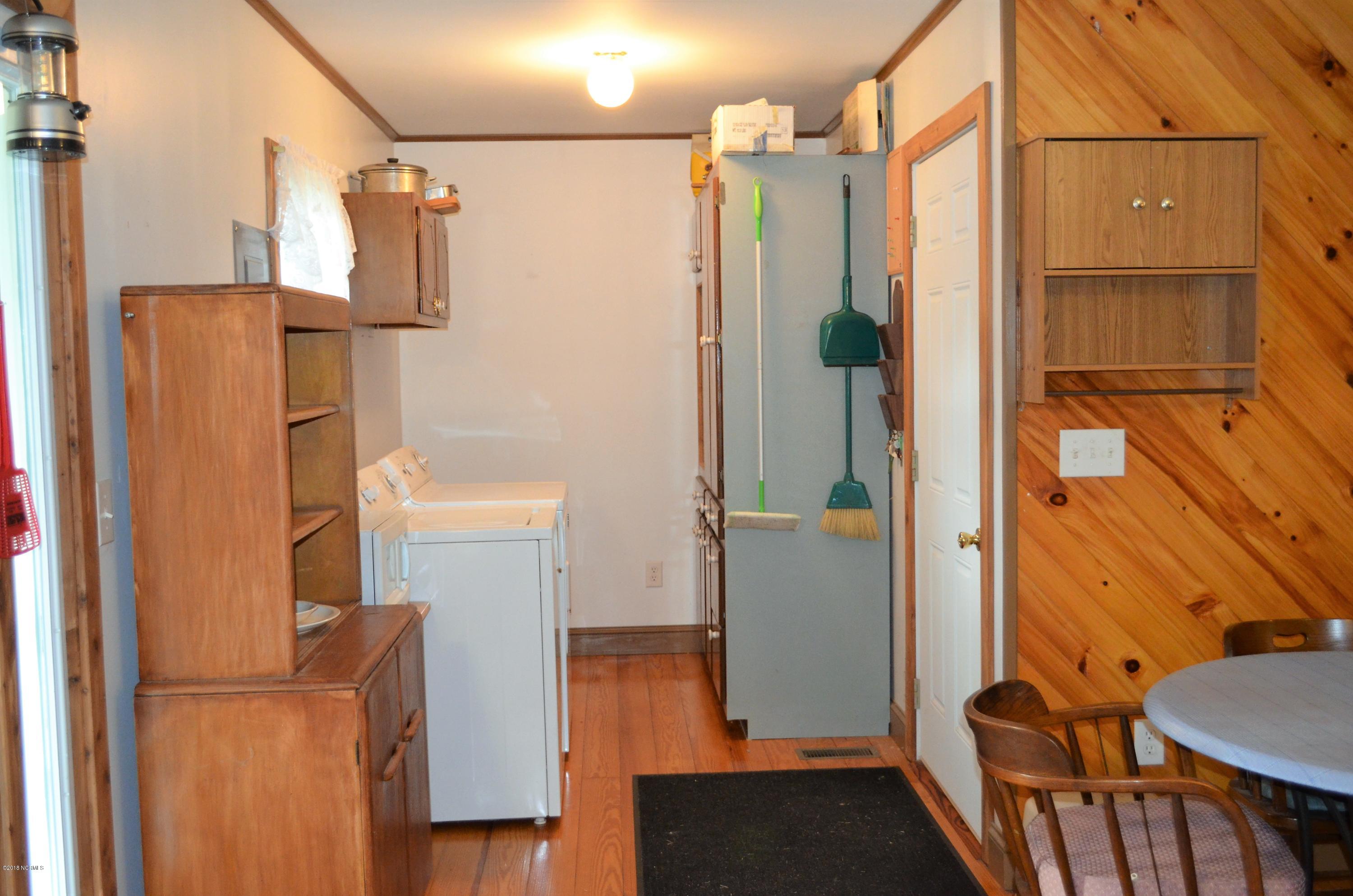 167 Piver Road Beaufort, NC 28516 - Photo 8 of 36 DSC_0536 - Copy