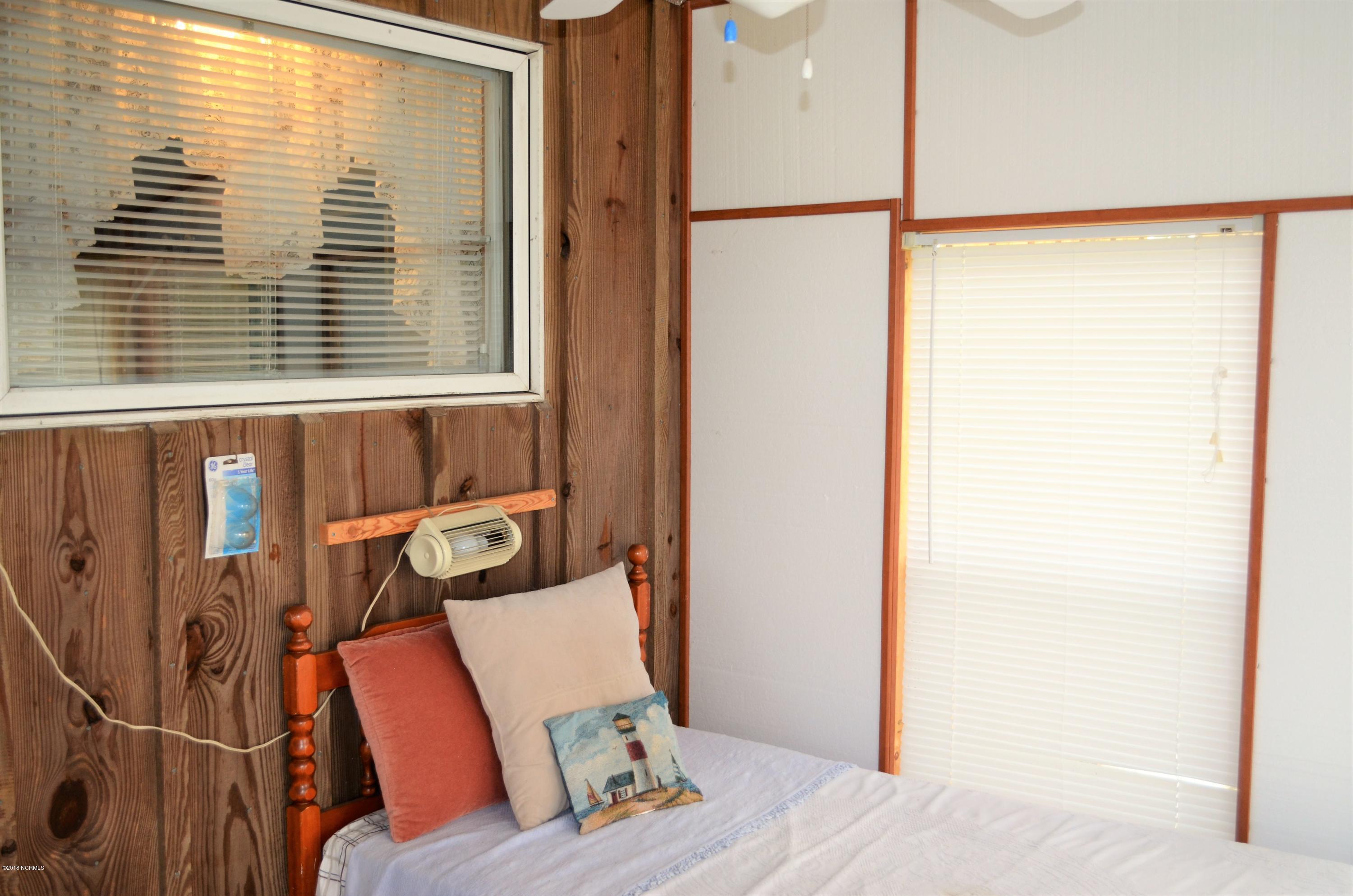 167 Piver Road Beaufort, NC 28516 - Photo 9 of 36 DSC_0537 - Copy