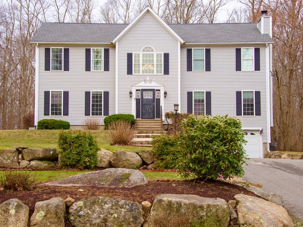 319 Main Road Westport, MA 02790 - Photo 1 of 32 Gallery Image 1