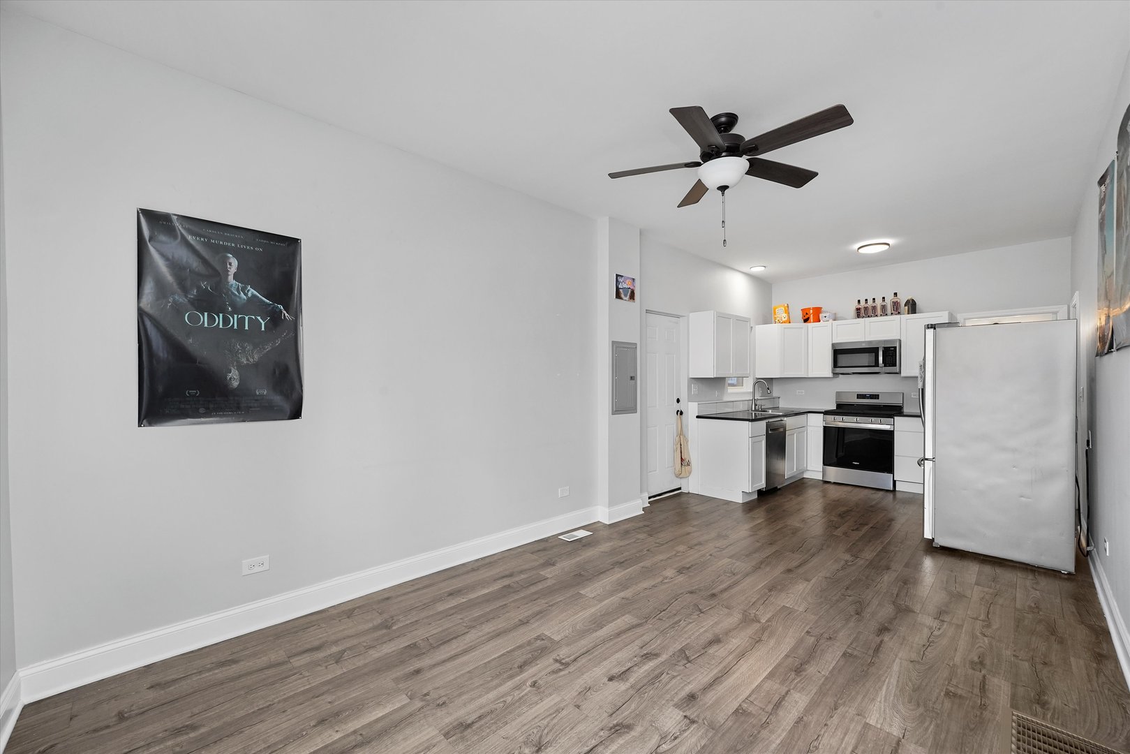 1627 West 17th Street, Unit 1F Chicago, IL 60608 - Photo 3 of 11