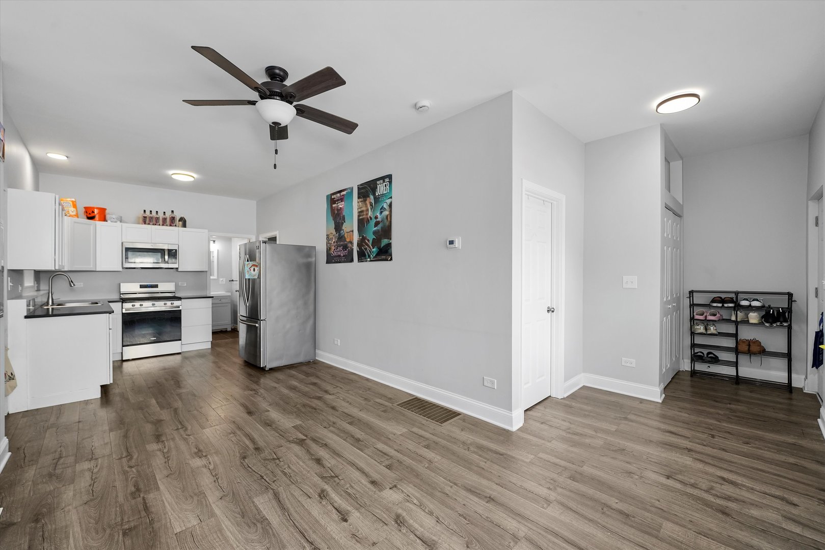 1627 West 17th Street, Unit 1F Chicago, IL 60608 - Photo 7 of 11