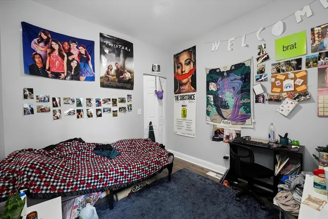 $1,800 | 1627 West 17th Street, Unit 1F, Chicago, IL 60608