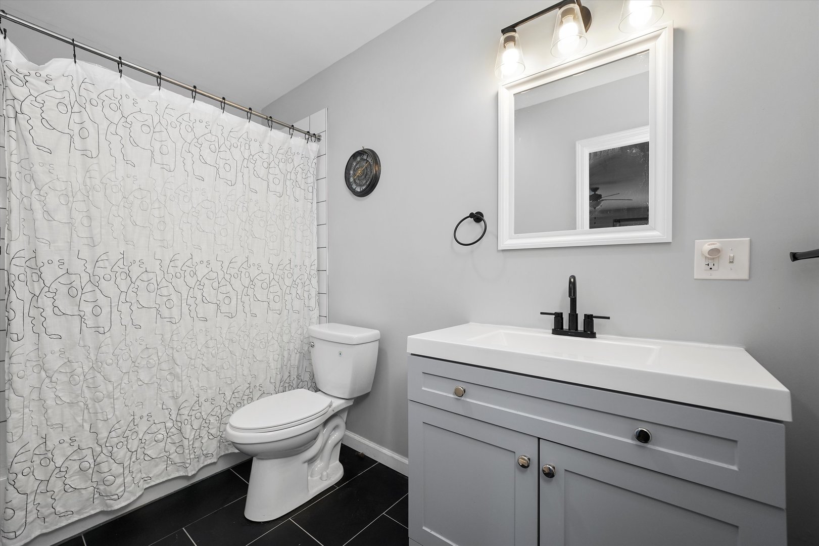 1627 West 17th Street, Unit 1F Chicago, IL 60608 - Photo 10 of 11