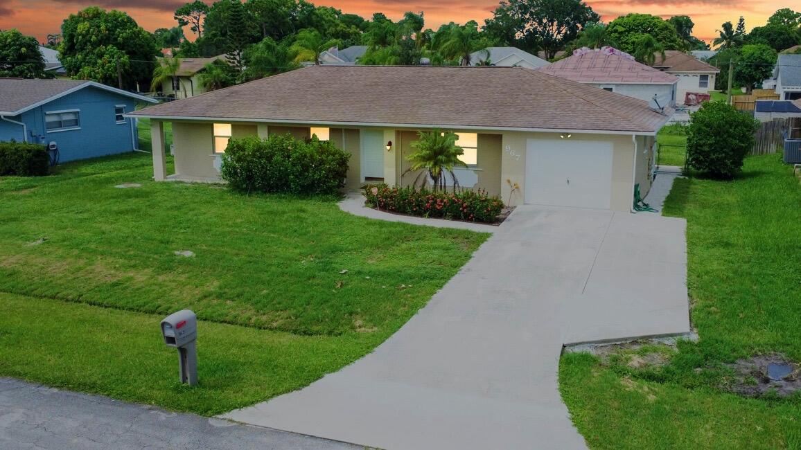 967 Southeast Breakwater Avenue, Port St. Lucie, FL 34983 Compass
