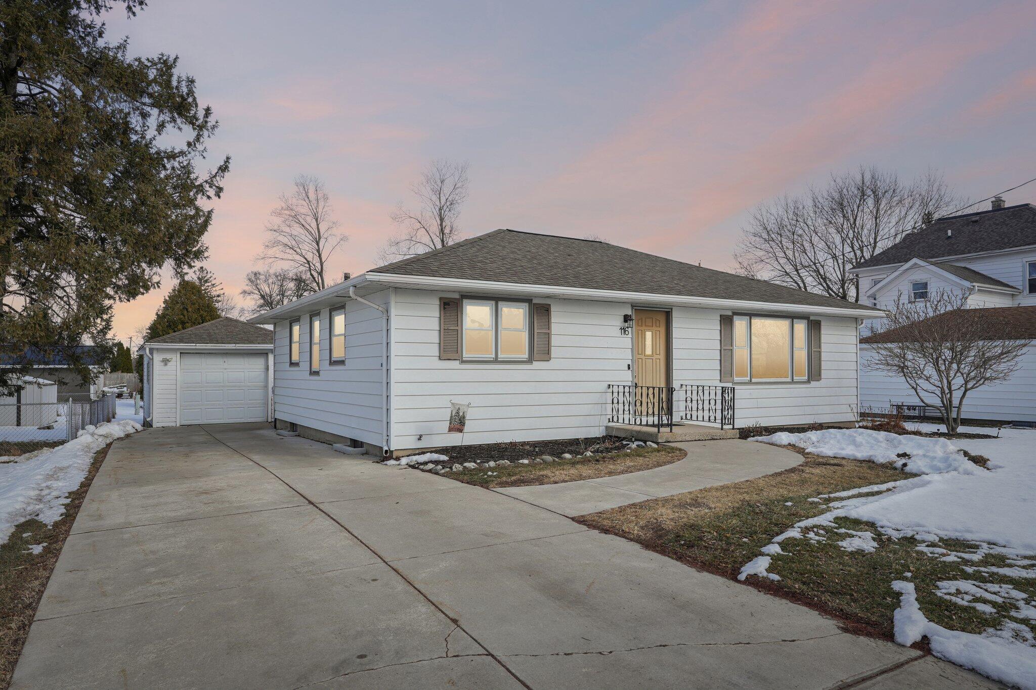 116 Mary Street Watertown, WI 53094 - Photo 37 of 38 36