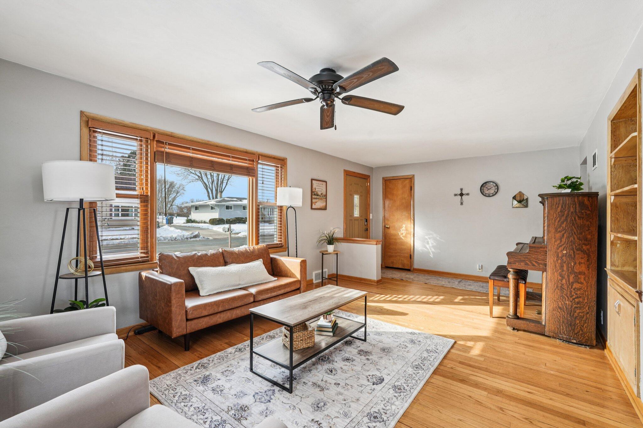 116 Mary Street Watertown, WI 53094 - Photo 7 of 38 7