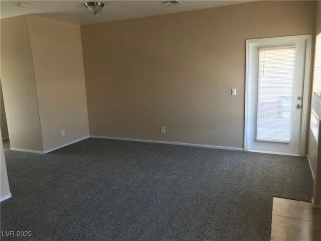 $1,200 | 1900 North Torrey Pines Drive, Unit 212, Las Vegas, NV 89108