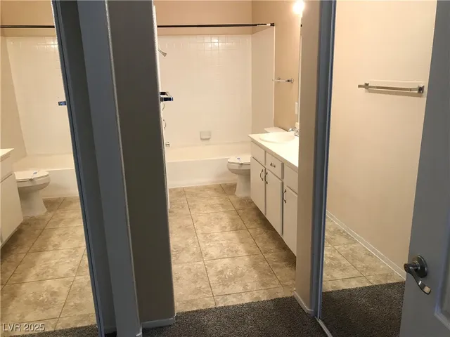 $1,200 | 1900 North Torrey Pines Drive, Unit 212, Las Vegas, NV 89108