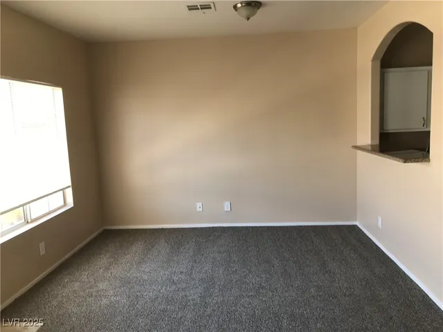 $1,200 | 1900 North Torrey Pines Drive, Unit 212, Las Vegas, NV 89108