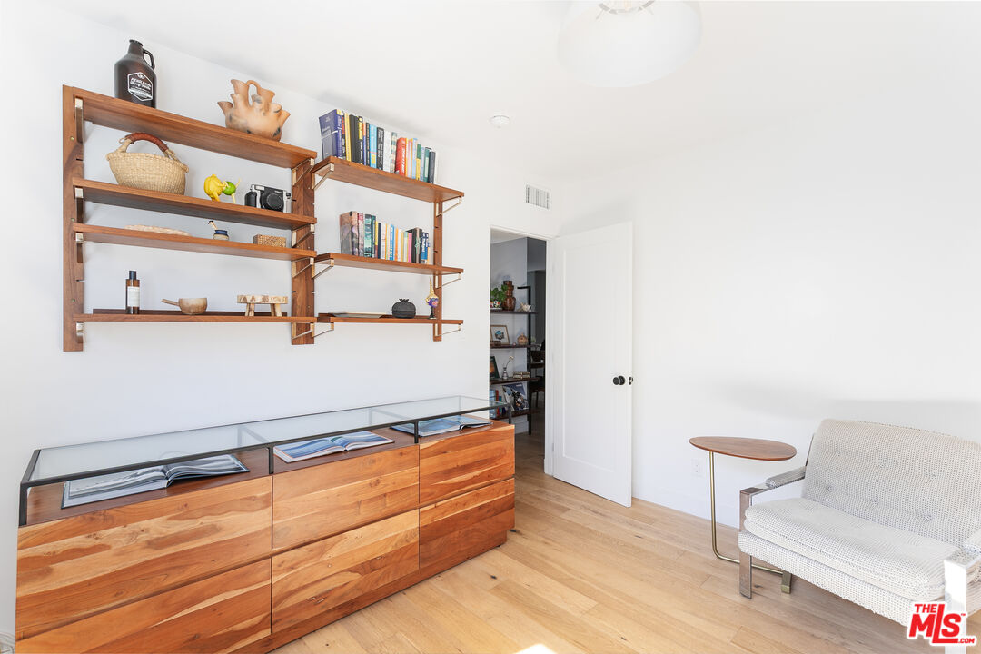 331 Brooks Avenue, Unit 2 Venice, CA 90291 - Photo 17 of 30 a view of a living room and bathroom