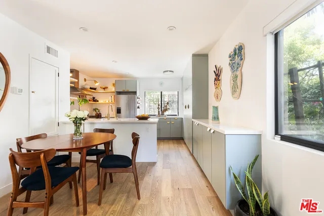 $875,000 | 331 Brooks Avenue, Unit 2, Venice, CA 90291