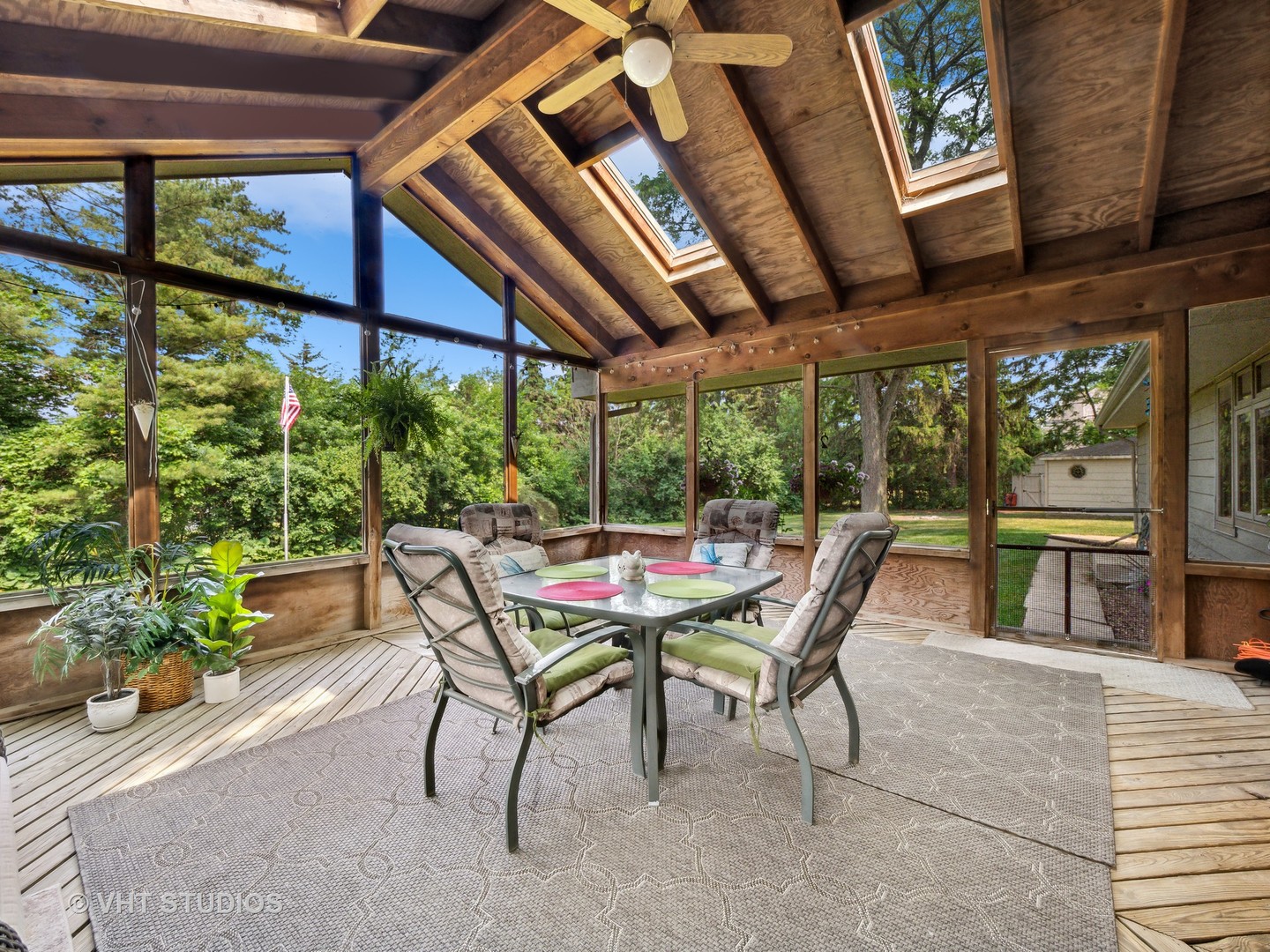 22811 North Quentin Road Kildeer, IL 60047 - Photo 14 of 29 a outdoor space with furniture