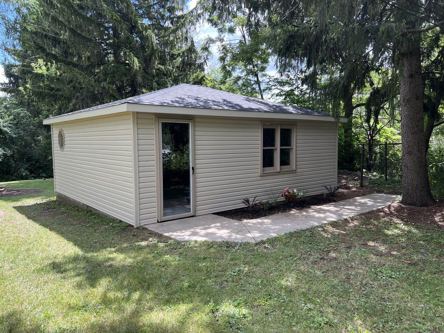 22811 North Quentin Road Kildeer, IL 60047 - Photo 20 of 29 a view of a backyard with a small cabin