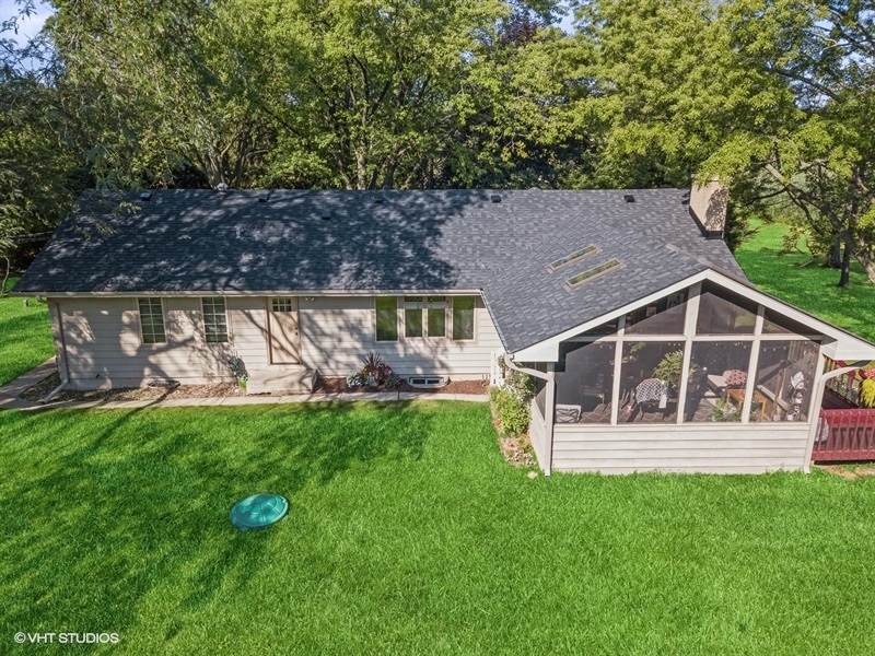 22811 North Quentin Road Kildeer, IL 60047 - Photo 22 of 29 a view of a deck with a yard
