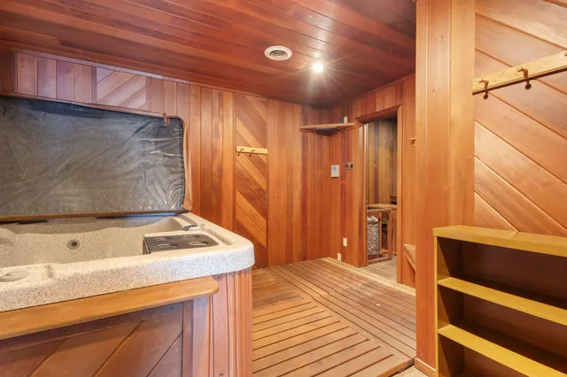 $575,000 | N2646 Rustic Circle, Clintonville, WI 54929