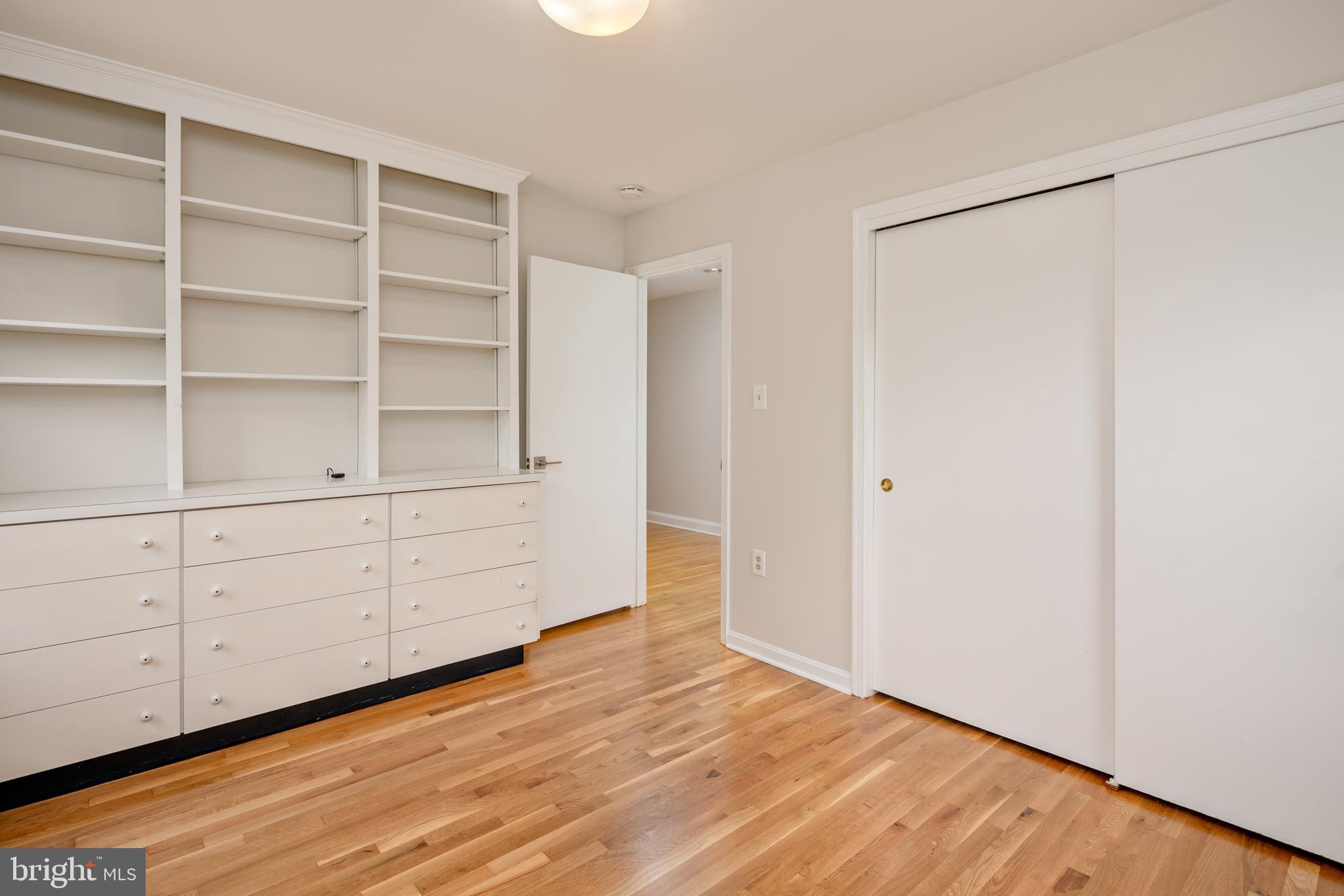 8719 Postoak Road Potomac, MD 20854 - Photo 23 of 54 Bedroom 2 with custom built ins