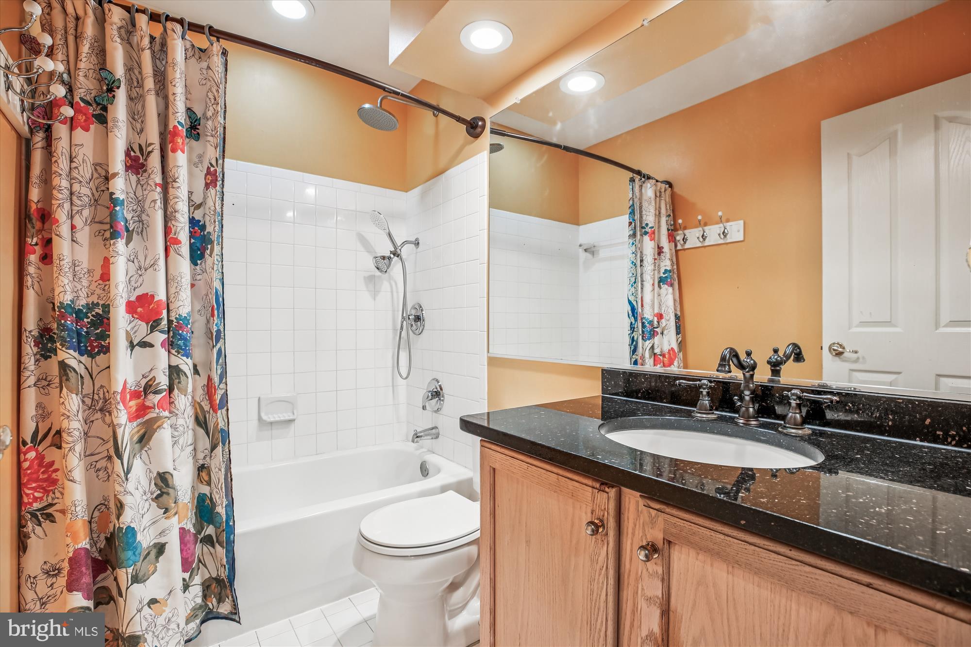 14212 Schaeffer Road Germantown, MD 20874 - Photo 37 of 51 Hall way Full bath