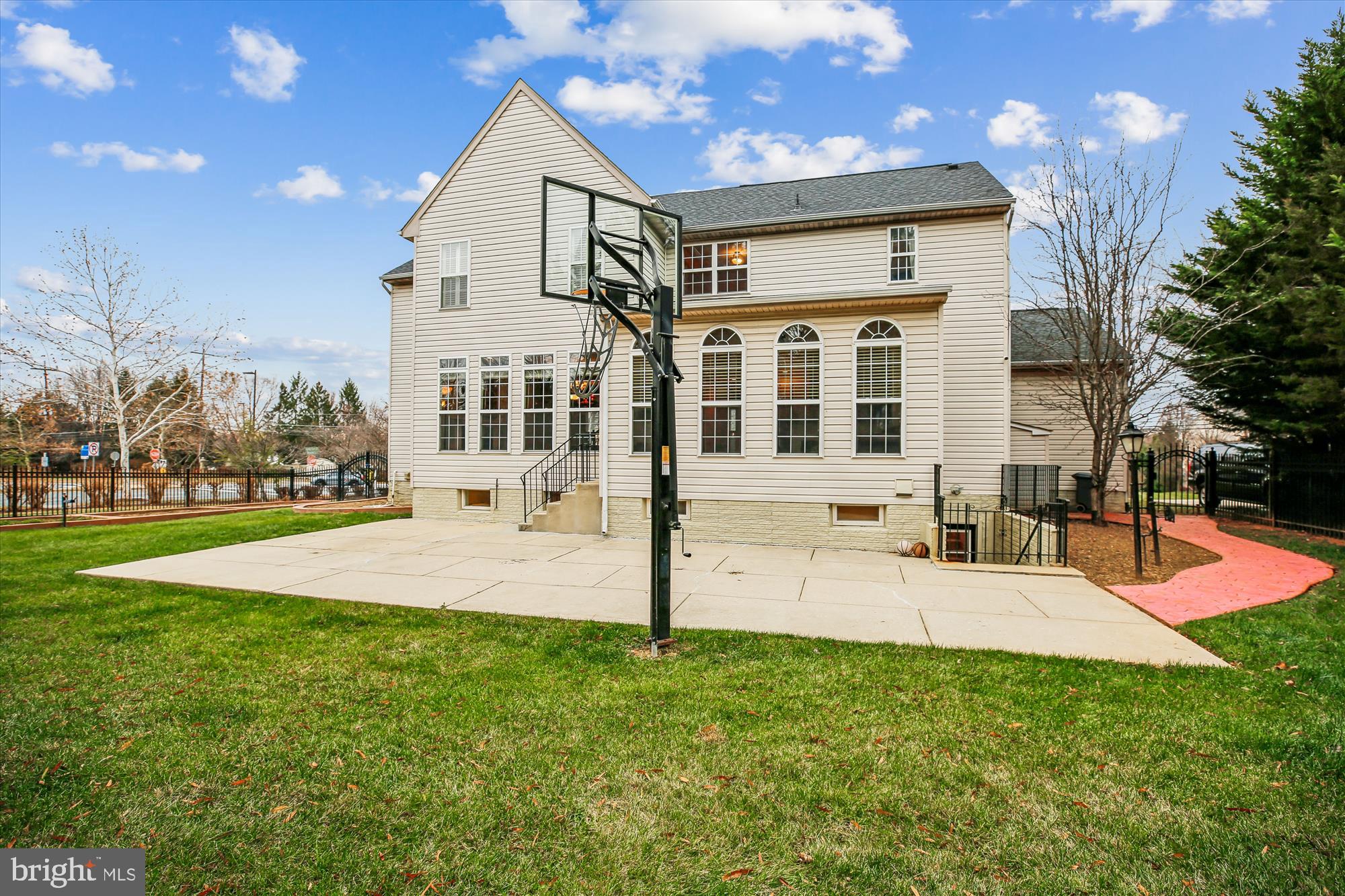 14212 Schaeffer Road Germantown, MD 20874 - Photo 47 of 51