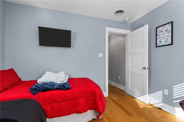 $320,000 | 5027 Thoms Run Road, Oakdale, PA 15071