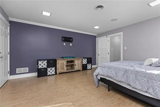 $320,000 | 5027 Thoms Run Road, Oakdale, PA 15071