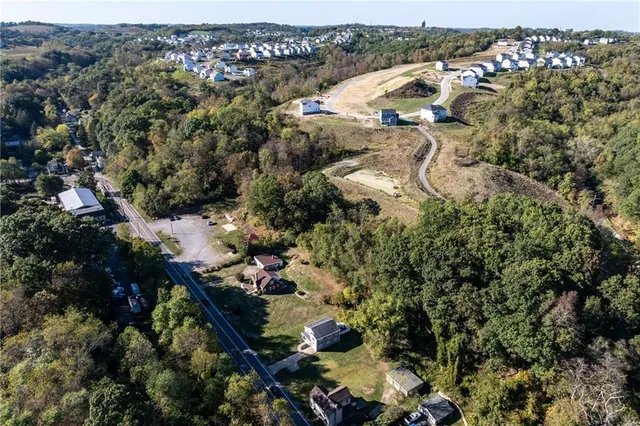 $320,000 | 5027 Thoms Run Road, Oakdale, PA 15071