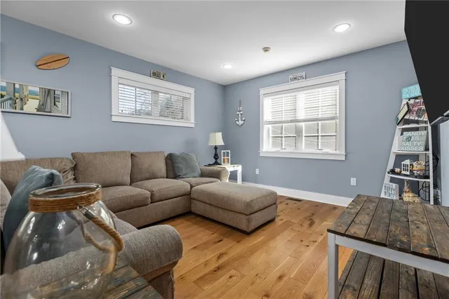 $320,000 | 5027 Thoms Run Road, Oakdale, PA 15071