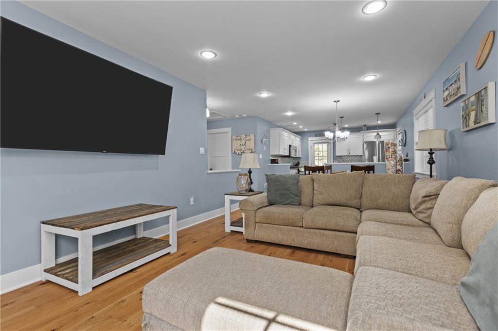 5027 Thoms Run Road Oakdale, PA 15071 - Photo 6 of 38