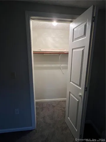 $1,675 | 62 Whiton Street, Windsor Locks, CT 06096