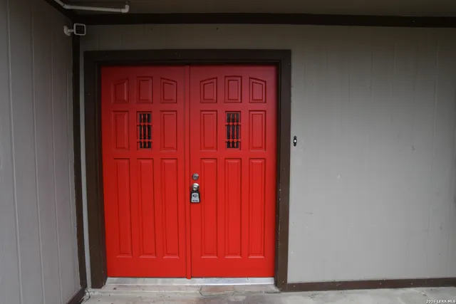 $1,400 | 12000 Ashrock Court, San Antonio, TX 78230