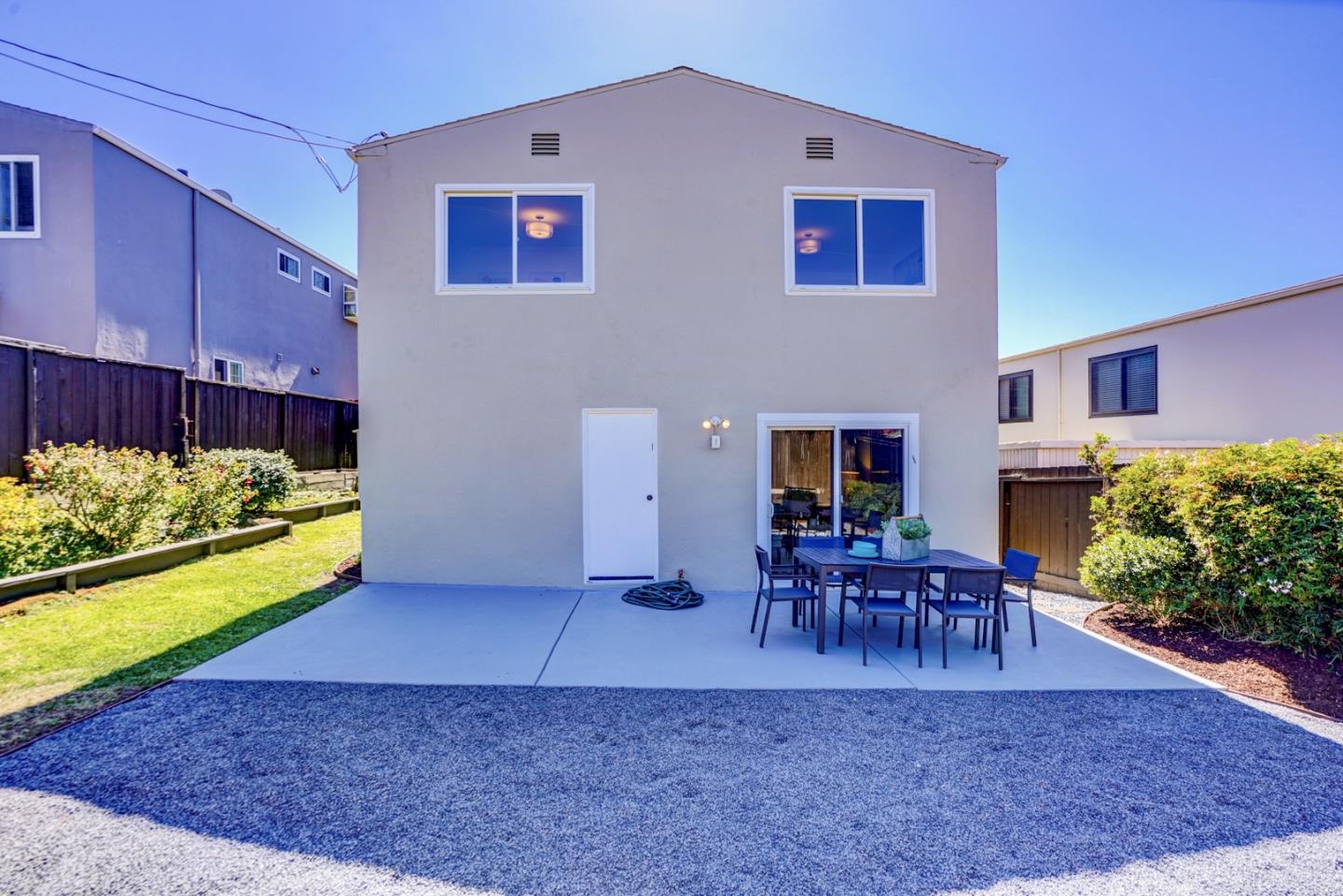391 Imperial Drive Pacifica, CA 94044 - Photo 50 of 60 a view of a chairs and table in patio