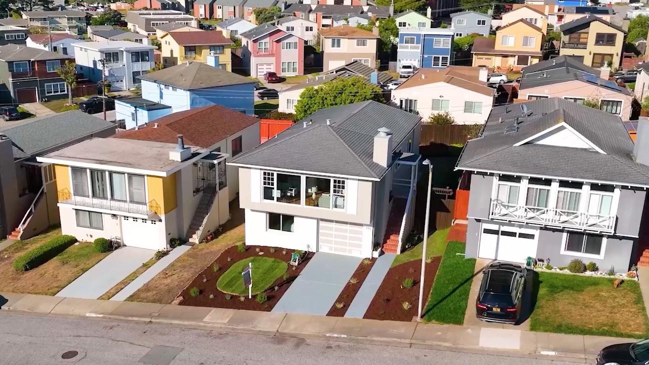 391 Imperial Drive Pacifica, CA 94044 - Photo 56 of 60 an aerial view of residential houses with street