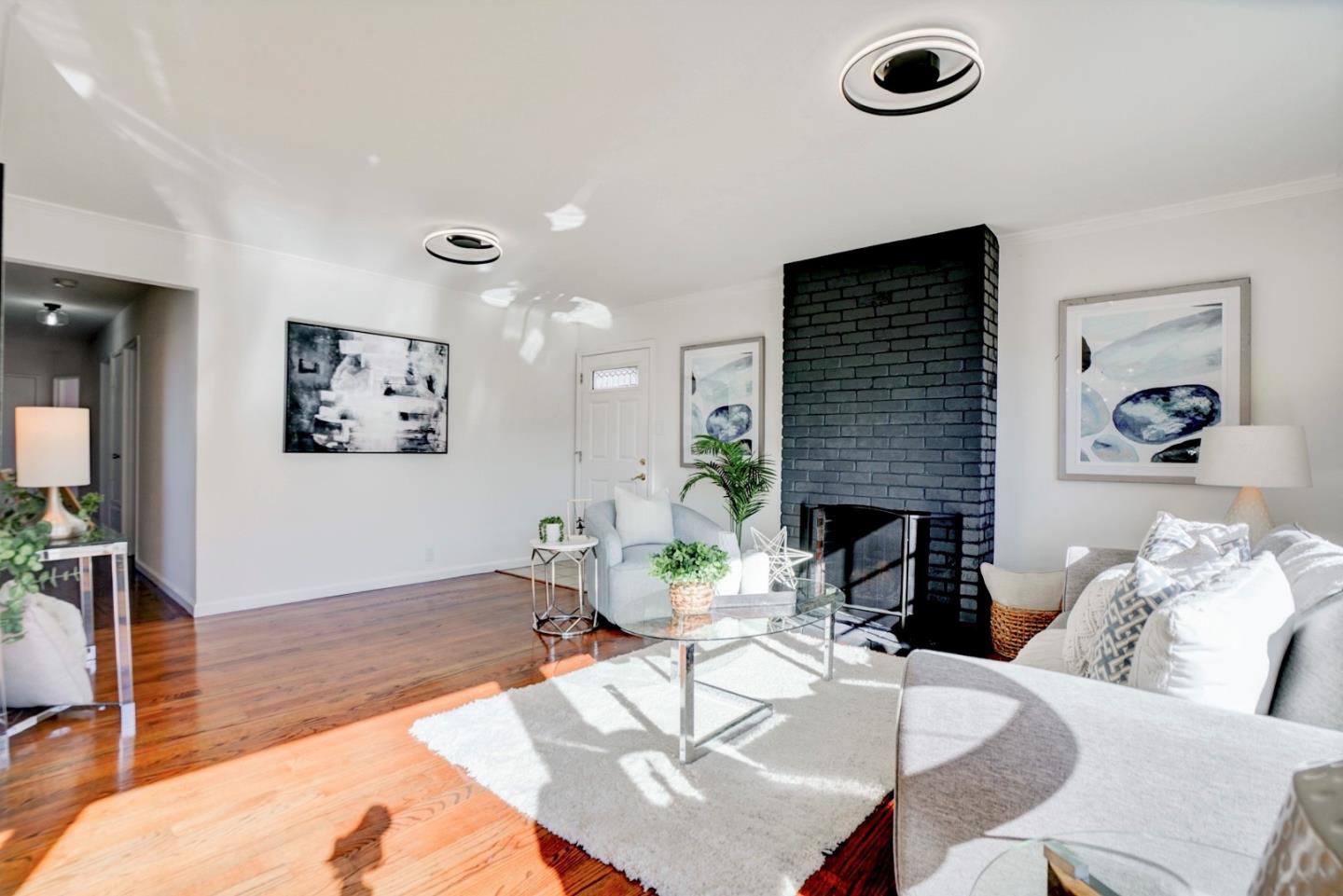 391 Imperial Drive Pacifica, CA 94044 - Photo 10 of 60 a living room with furniture