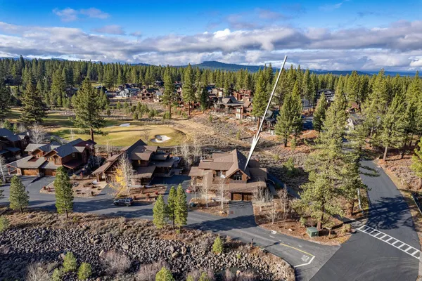 $2,065,000 | 10200 Valmont Trail, Truckee, CA 96161