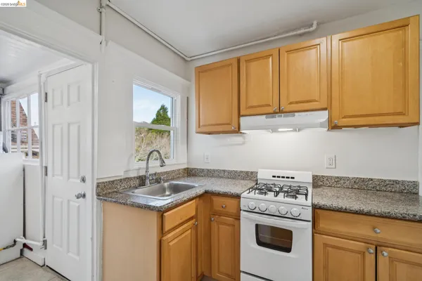 $3,000 | 2923 Wheeler Street, Unit C, Berkeley, CA 94705