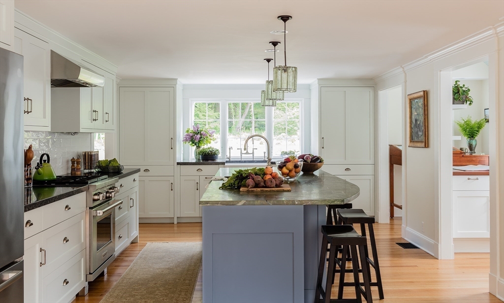 16 Pinecroft Road Weston, MA 02493 - Photo 6 of 22